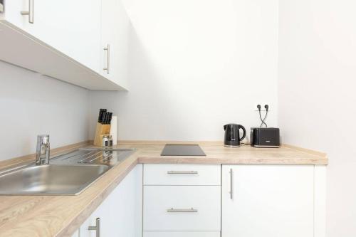 บริการและสิ่งอำนวยความสะดวก, BEJING · CHILLINGHOUSE # 2, 3 Min. vom ICE, NETFLIX; Balkon in ซีกบวร์ก