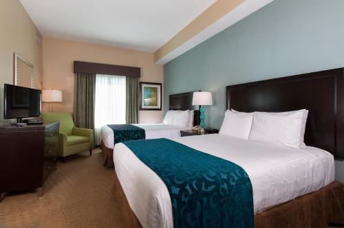 Hawthorn Suites by Wyndham Lake Buena Vista, a staySky Hotel & Resort