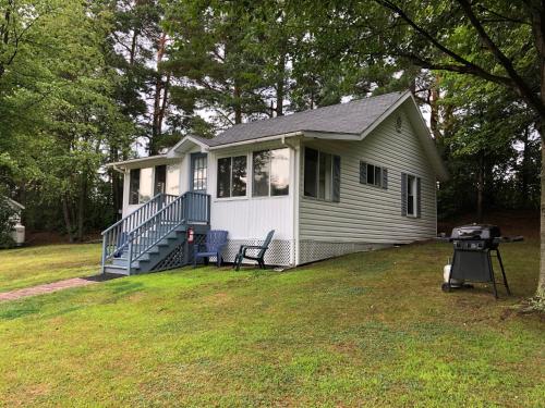 West Winds Motel & Cottages