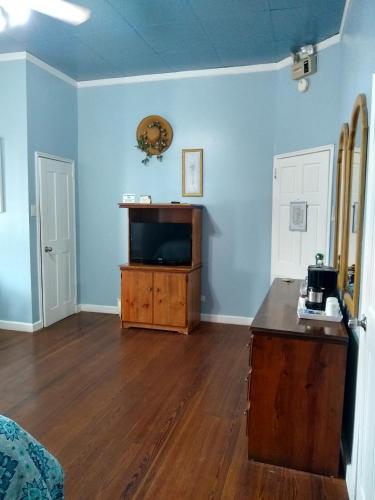 King Room image 2