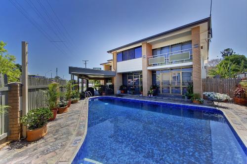 Raintree Motel - Magnetic Island Raintree Motel - Magnetic Island