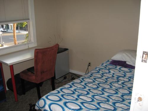 1 twin bed