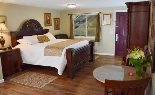 Silverton Inn & Suites