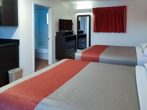 Motel 6-Cranbrook, BC