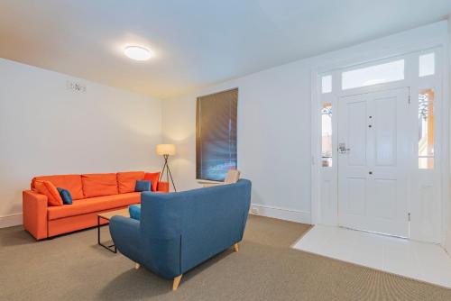 4 Bedroom House - Hobart CBD - Free Parking