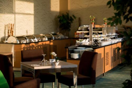 North Point Hotel - main image