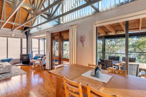 STUNNING WATERFRONT ESCAPE AT DALEYS POINT