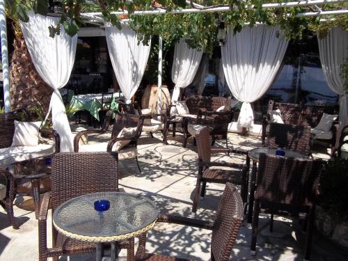 爱琴海海浪-灯塔酒店 爱琴海海浪-灯塔酒店