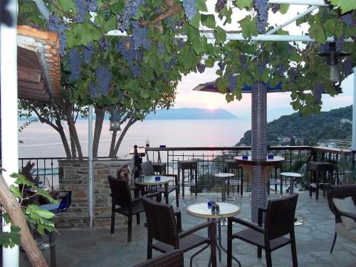 爱琴海海浪-灯塔酒店 爱琴海海浪-灯塔酒店