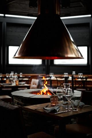 Golden Crown - Levin Iglut