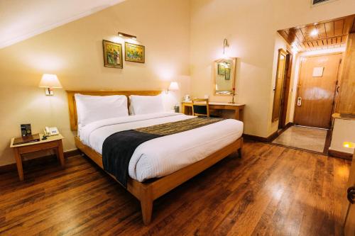 Hotel Willow Banks - Boutique 4 star Hotel on the Mall Road Shimla