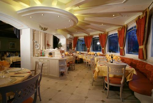 Alexander Hotel Alpine Wellness Dolomites 3