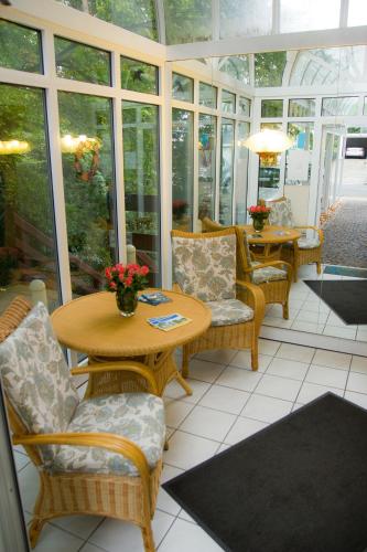 โฮเทล เฮาส์ อัม เซ (Hotel Haus am See) in บาด ซาลซูเฟลน