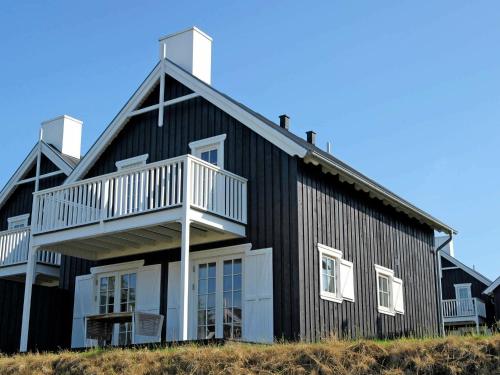  Four-Bedroom Holiday home in Gjern 1, Pension in Gjern bei Låsby