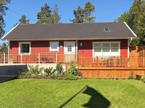 B&B Tallbacken - 5 person holiday home in LIDK PING - Bed and Breakfast Tallbacken