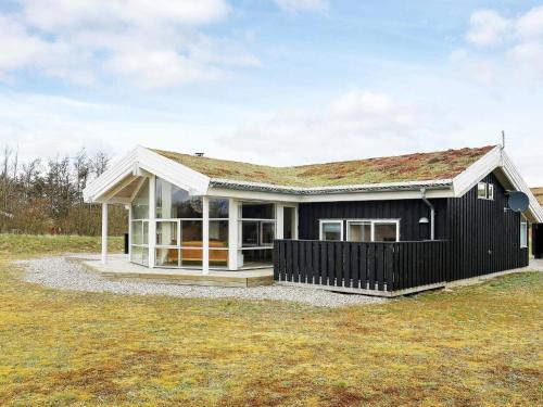 8 person holiday home in Saltum