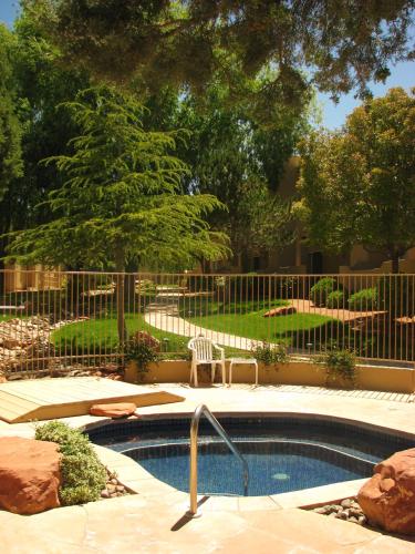 Sedona Springs Resort by VRI Resorts