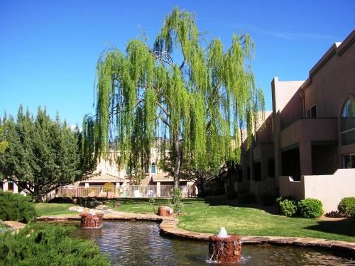 Sedona Springs Resort by VRI Resorts