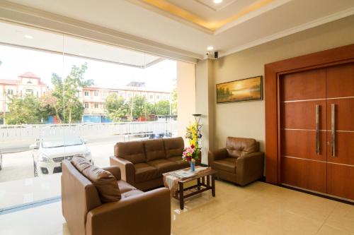 Lobby, Blitz Hotel Batam Centre in Batam Center