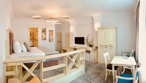 ATLAS HOUSE Luxury Suites 2