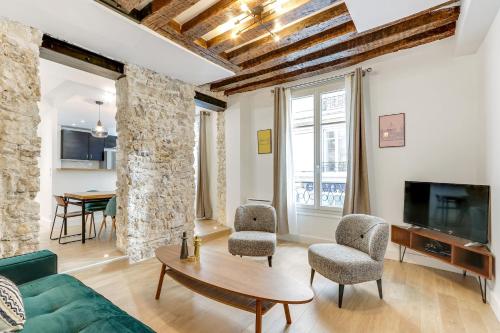 Pick A Flat's Apartment in Le Marais - Rue Saint Apoline