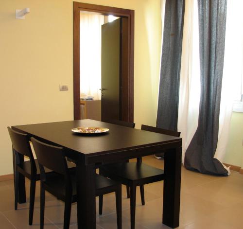 Superior One-Bedroom Apartment image 1