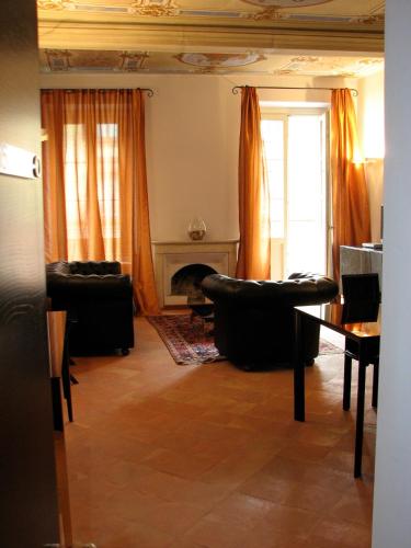 Superior One-Bedroom Suite with City View image 4