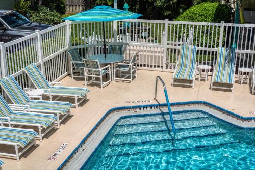 Tipsy Turtle oceanfront 1 bedroom condo - image 4