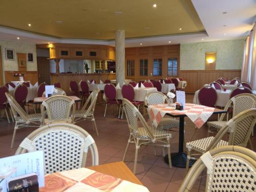 Restorāns, Hotel & Restaurant am Rosenhugel in Grabfeld