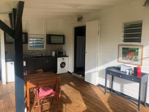 Κουζίνα, Agréable appartement à 2 pas des plages (Agreable appartement a 2 pas des plages) in Μάρε Γκαγιάρντ