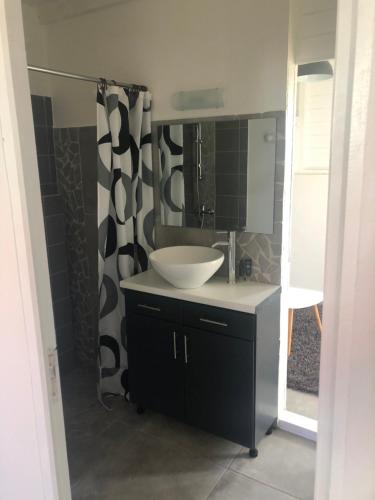 Μπάνιο, Agréable appartement à 2 pas des plages (Agreable appartement a 2 pas des plages) in Μάρε Γκαγιάρντ