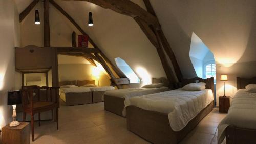 Chambre partagée, mixte, 9 personnes