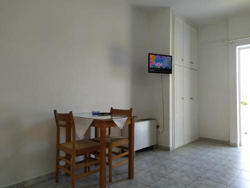 Makinia Beach - image 10