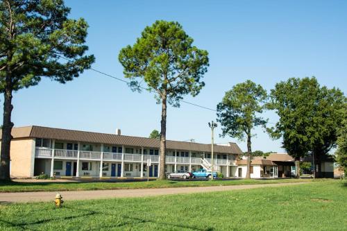 Motel 6-Brinkley, AR