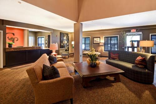 GrandStay Hotel & Suites La Crosse