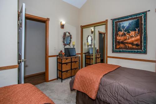 Leonard Lodge Home - image 2