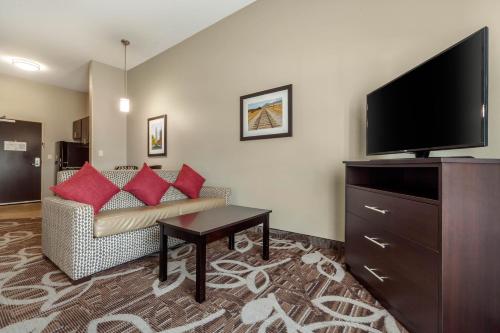 MainStay Suites Lincoln University Area - image 5