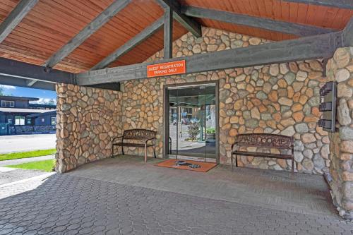 Entrada, 3 Peaks Resort & Beach Club in South Lake Tahoe (CA)