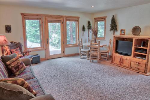 Moose Meadow Retreat in Blue River, USA