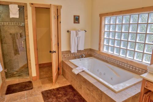 Moose Meadow Retreat in Blue River, USA
