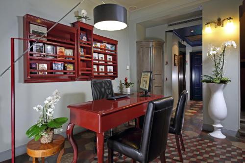 hotel photo