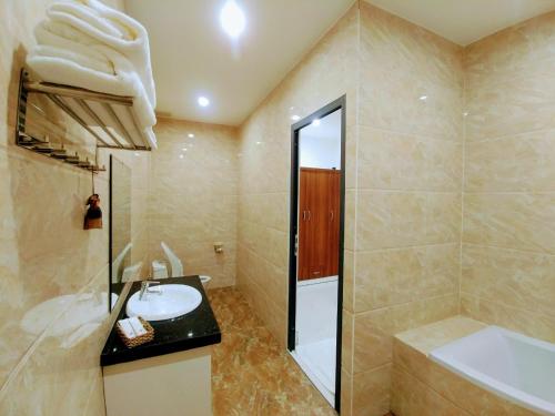Nhat Quang Hotel — Photo 2