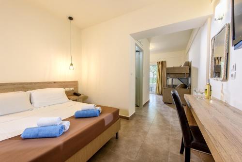 Eurohotel Katrin Hotel & Bungalows Room Type - Family Room Open Plan (2 Adults + 2 Children)