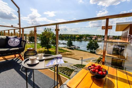 Marina View - super widok na jezioro, klimatyzacja, winda, 2xTV z Netflix, Iława