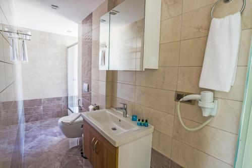 Alesha Suite Otel Room Type - Triple Room with Sea View
