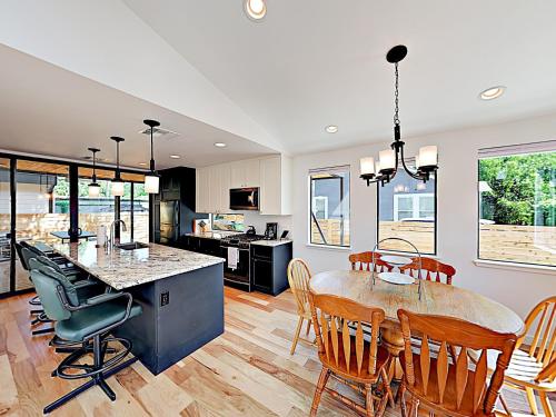 New Listing! Stylish Home In Hip East Austin Home - image 4