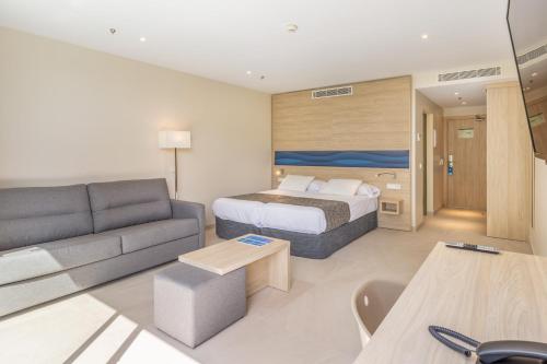 Guestroom, Hotel Samos in Majorca
