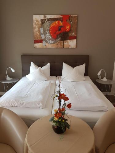 1 queen bed