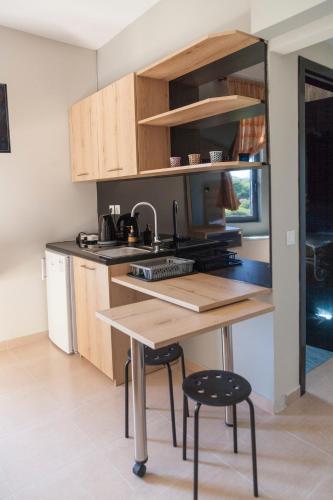 Via Mare Apartments 3