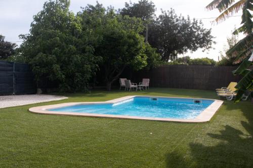 Villa A Nora com Piscina Privada gîte à louer Monte do Poço